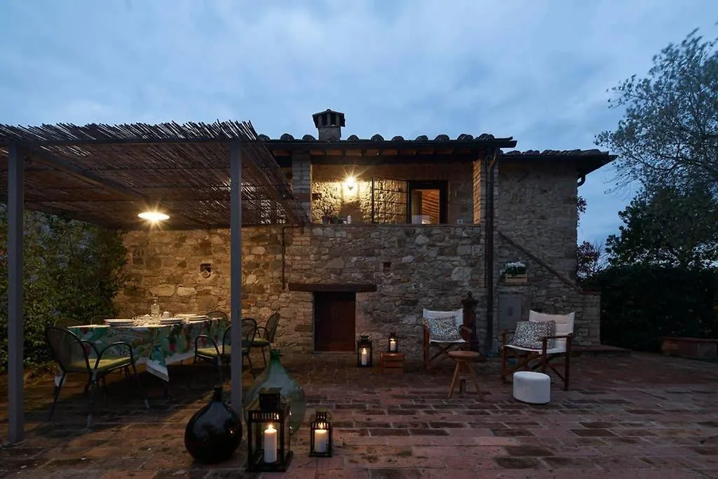 Premiere Apartments - Residenza Le Rose Nel Chianti Lornano
