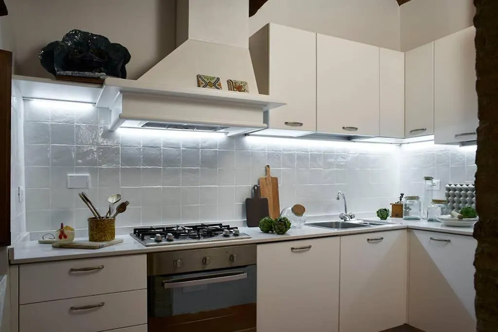 Premiere Apartments - Residenza Le Rose Nel Chianti Lornano