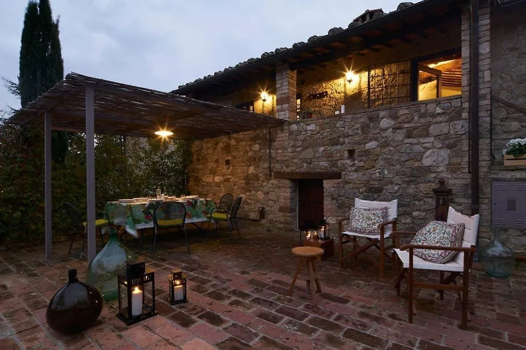 Premiere Apartments - Residenza Le Rose Nel Chianti Lornano 0*,  Italy
